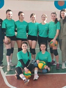 Шкільні змагання з волейболу серед дівчат