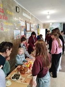 Благодійний ярмарок “Солодощі купи — ЗСУ допоможи!”