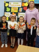 ПЕРШАЧКИ В ГОСТЯХ У БІБЛІОТЕЦІ