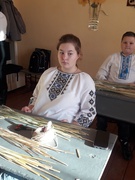 19 грудня - Виховна година у 6 класі. "Національні традиції українців на святвечір". майстер-клас з плетіння дідуха " Дідух до хати-біда з хати".