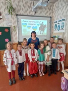 Відкрита виховна година "Козацькі забави" в 2 класі