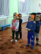 Спортивна розвага "Світлофор Моргайко" з дітьми старшої групи "Бджілка"