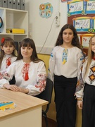 ВІДЗНАЧЕННЯ МІЖНАРОДНОГО ДНЯ РІДНОЇ МОВИ У ГОШІВСЬКОМУ ЛІЦЕЇ - ФЛЕШМОБ «ЗАСПІВАЙМО ПІСНЮ ЗА УКРАЇНУ!»