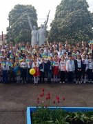 Всеукраїнський день вишиванки. Під час ходи лунали заклики до Миру та Єдності.