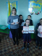 Нагороджeння учасників конкурсу "Колосок" сeртифікатами.