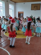 Конкурсно-розважальна програма "На порозі Новий рік"