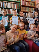 Першокласники - читачі Малолюбашанської публічно - шкільної бібліотеки - філіалу!