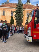 В рамках акції «Запобігти. Врятувати. Допомогти» рятувальники Кременеччини разом із працівниками Національної поліції та представниками дружин юних рятувальників-пожежних провели навчання з пожежної безпеки та безпеки життєдіяльності