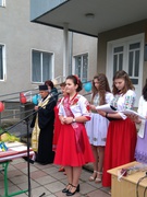 Свято останнього дзвоника " Срібний дзвоник кличе в літо"