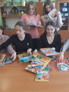 Бібліотечка  україських книг