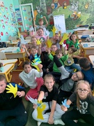 У Сасівському ЗЗСО І-ІІІступенів учні 4 класу провели     Флешмоб - " Ми хочемо миру на Землі" .