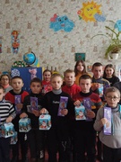 ФГ "РАНОК" вручило учням нашого закладу подарунки до Дня Святого Миколая.