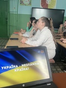 До Дня Героїв України