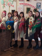 День дівочої краси та української хустки
