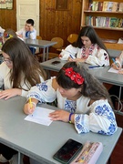 Мова - це не просто засіб спілкування, але й дзеркало культури, історії та національної гідності.                                                                         Т.Шевченко