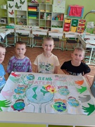 У пришкільному літньому таборі "Веселка"— День Природи.