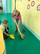 Учні 2 класу доєдналися до Всесвітнього дня прибирання.
