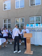 Бажаєте виховати свою дитину з впевненістю у її майбутньому успіху? Запрошуємо вас до нашої школи, де  вчителі - це професіонали своєї справи, справжні ментори, які допоможуть вашій дитині розкрити свій потенціал та здобути  знання,  навички, необхідні дл