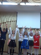 А над світом вишивка цвіте