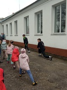 Квітень