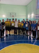 Змагання по волейболу між учнями та вчителями