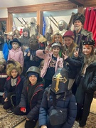 5 - класники на весняних канікулах відвідали "Музей Лицарства" в Надвірній