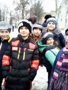Учні 5 класу на встановленні всеукраінського рекорду зі співу Різдвяного Щедрика.