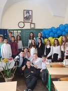 Перший урок у 9-А класі " Втілені мрії про Незалежність"