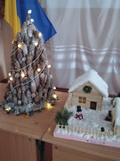 Загальношкільна виставка-конкурс "Замість ялинки - зимовий букет"