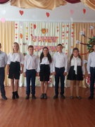 Вітання учнів 9-го класу своїх вчителів з їх професійним святом Днем учителя
