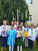 Акція до Дня Захисника Вітчизни "Синьо - жовта стрічка в улюбленому місці шкільного подвір"я"