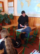В рамках тижня співдружності НВК та сім'ї проведено урок англійської мови в 5 класі вчителем Калмацуєм С.П.