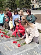 Участь у Всеукраїнському фоточеленджі "І світлий смуток в серці збережемо.."  Дня перемоги
