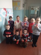 Акція "Червона стрічка як символ розуміння"