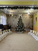 Святково прикрашений зал чекає діток для святкування новорічного свята і Різдва!