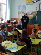Стоп булінг і шкідливі звички: у ліцеї відбулася зустріч з представником поліції