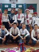 7 грудня у світі відзначають День української хустки.