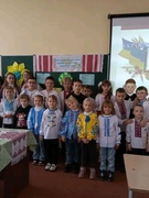 27 жовтня - День української писемності та мови.  Напередодні учні 5 класу Сасівського ЗЗСО  І-ІІІ ст. підготували виховний захід «Мова - душа народу».